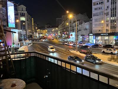 квартира за адресою Басейна вул., 12