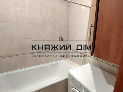 квартира за адресою Івана Світличного вул. (Петровського), 6