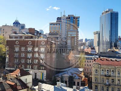 квартира по адресу Круглоуниверситетская ул., 3-5