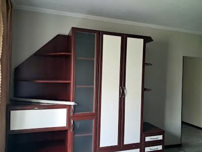 квартира за адресою Ревуцького вул., 13