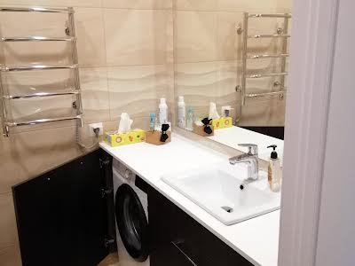 квартира за адресою Рональда Рейгана вул., 40