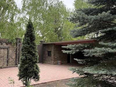 будинок за адресою с. Малютянка, травнева, 11