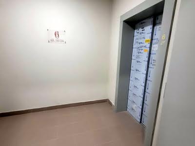 квартира за адресою Олександра Олеся вул., 3