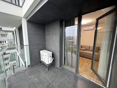 квартира за адресою Драгоманова вул., 31-А