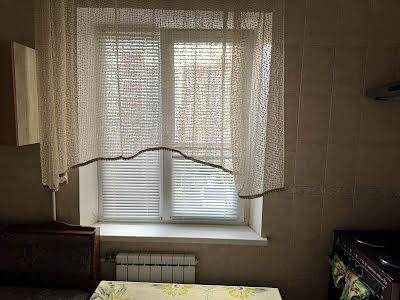 квартира за адресою Ревуцького вул., 18