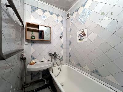 квартира за адресою Гвардейцев Широнинцев, 11Б