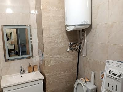 квартира за адресою Петрицького, 15а
