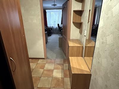 квартира за адресою Сергія Берегового вул. (Мартиросяна), 25