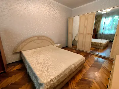 квартира за адресою Лондонська вул. (Пітерська), 3