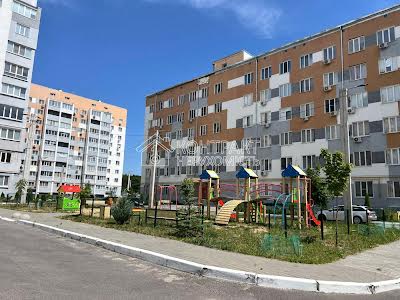 квартира за адресою Домобудівельна вул., 5