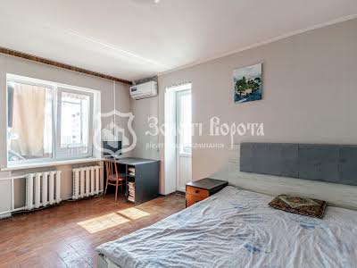 квартира за адресою Бориспільська вул., 28б