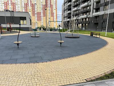 квартира за адресою Олександра Олеся вул., 3