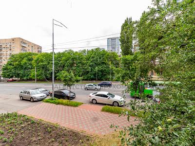 квартира за адресою Михайла Бойчука вул. (Кіквідзе), 23
