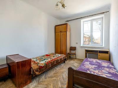 квартира по адресу Черемшины ул., 21
