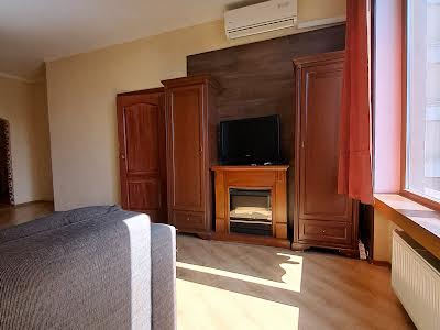 квартира по адресу Жилянская ул., 59