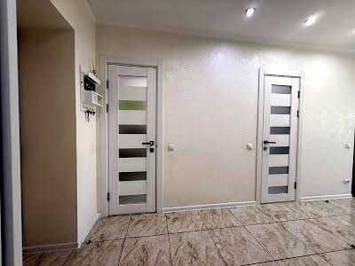 квартира по адресу с. Софиевская борщаговка, Миру ул., 30