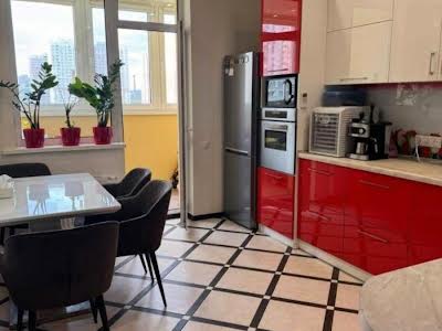 квартира за адресою Драгоманова вул., 2-Б