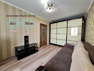 квартира за адресою Боголюбова вул., 10