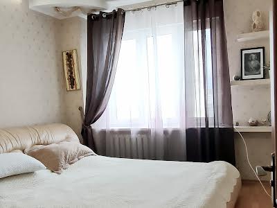 квартира по адресу Гонгадзе Георгия просп. (Советской Украины), 18-Д