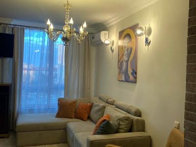 квартира за адресою Федора Ернста вул., 6