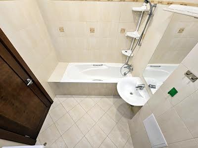 квартира за адресою Панаса Мирного вул., 8