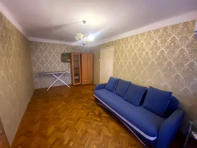 квартира за адресою Донца, 19