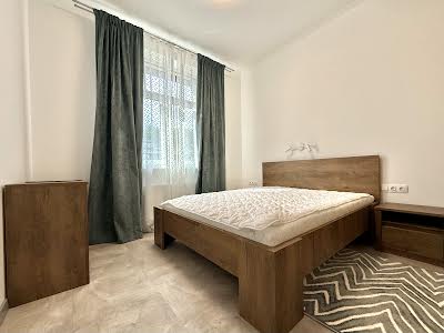 квартира за адресою Дегтярна вул., 20