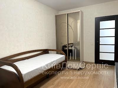 квартира за адресою Регенераторна вул., 4 к1-9