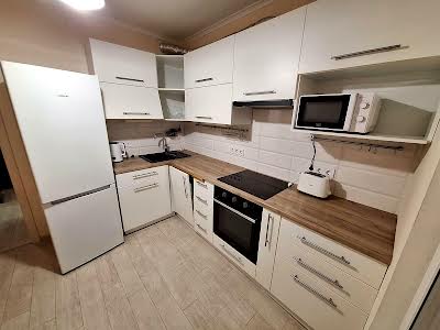 квартира за адресою Бориса Гмирі вул., 12б