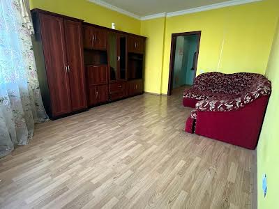 квартира за адресою Олени Пчілки вул., 2