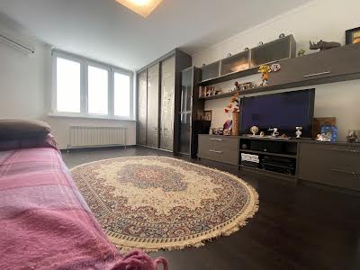 квартира за адресою Олени Пчілки вул., 5