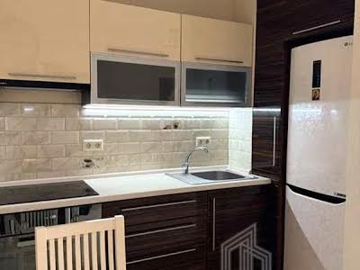 квартира за адресою Автозаводська вул., 29-А