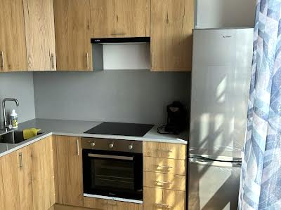 квартира за адресою Набережно-Рибальська вул., 27