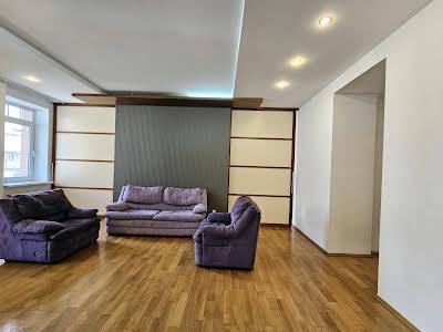 квартира за адресою Панаса Мирного вул., 8