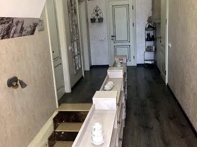 будинок за адресою с. Хотів, садовая