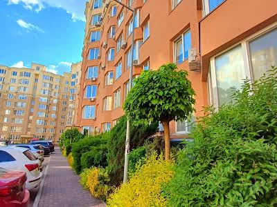 квартира по адресу Братская ул., 12