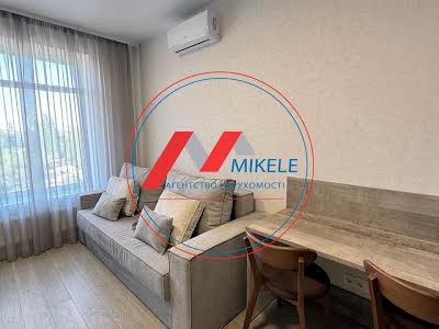 квартира за адресою Залізнична вул., 32