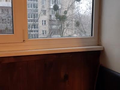 кімната за адресою Авіаконструктора Антонова вул., 7
