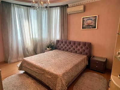 квартира по адресу Владимира Ивасюка просп. (Героїв Сталінграду), 4