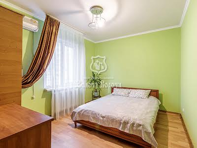 квартира по адресу Драгоманова ул., 1-Д