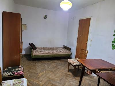 квартира за адресою Ольжича вул., 13