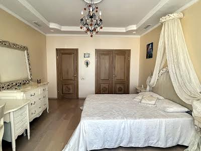 квартира по адресу Жилянская ул., 59