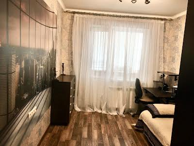 квартира по адресу Героев Днепра ул., 19