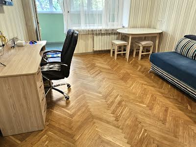 квартира по адресу Кловский спуск, 18