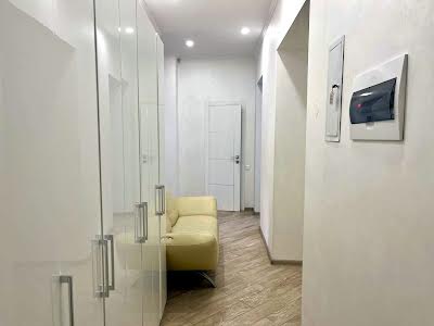 коммерческая по адресу Киев, Дарвіна ул., 10