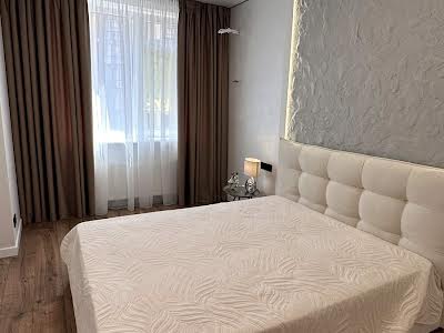 квартира за адресою Молодіжна вул., 8