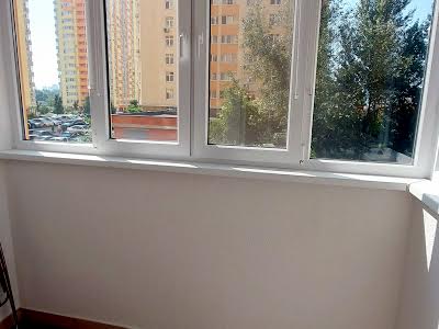 квартира за адресою Сім'ї Кульженків вул. (Петра Дегтяренка), 37