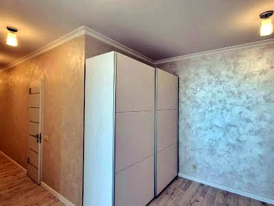 квартира за адресою Срібнокільська вул., 1