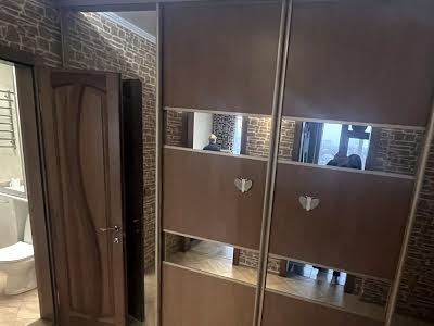 квартира за адресою Козацька вул., 114