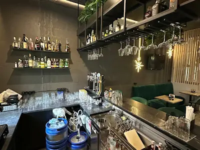 комерційна за адресою Березнева вул., 12